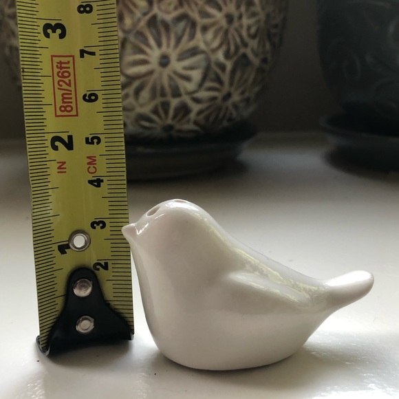 White Birds Salt and Pepper Shakers - Picture 4 of 4